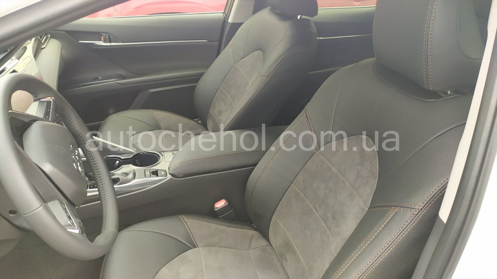 Авточехлы из алькантары и арпатеки на сиденья Toyota Camry 70, Leather StyLe, MW BROTHERS