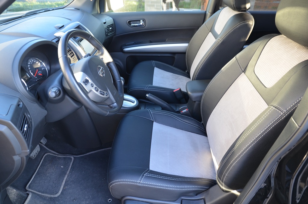 Черые авточехлы на Nissan Xtrail из кожи и алькантары. Leather StyLe. MW BROTHERS