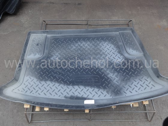 Черный качественный коврик в багажник CHEVROLET NIVA