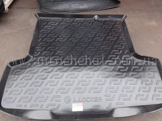 Черный качественный коврик в багажник FIAT LINEA 2009