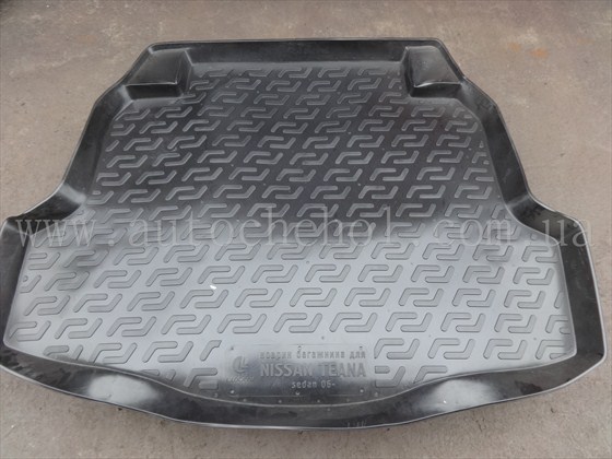 Черный качественный коврик в багажник Nissan TEANA