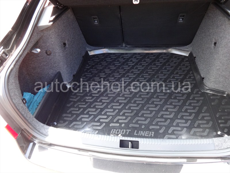 Черный качественный коврик в багажник Skoda Octavia A 7