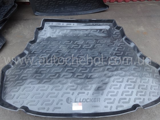 Черный качественный коврик в багажник Toyota Camry 2011