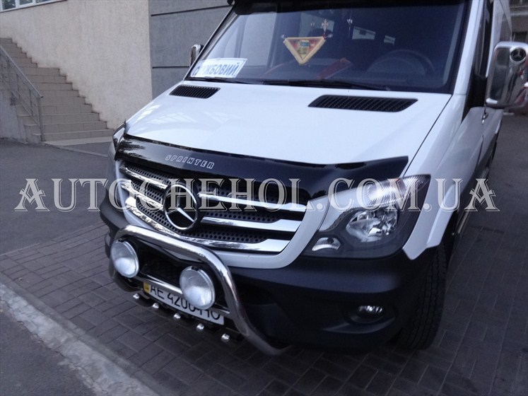 Дефлектор капота - мухобойка на капот Mercedes Sprinter 2013, Vip Tuning