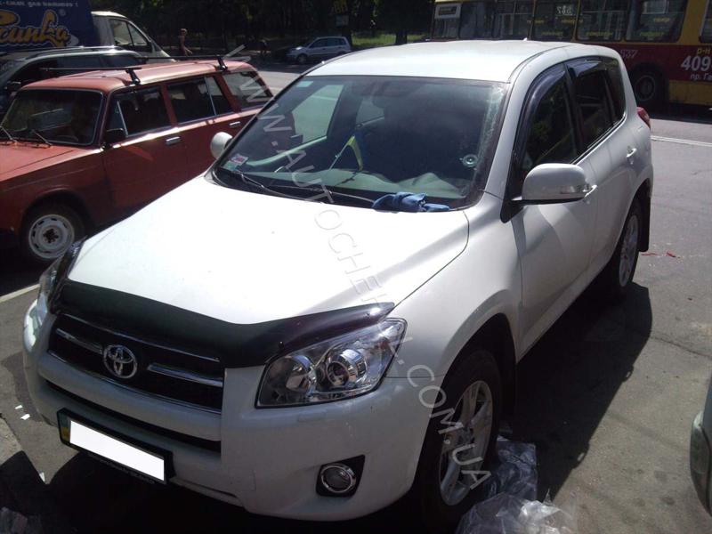 Мухобойки на TOYOTA RAV 4