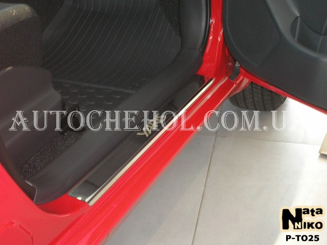 Накладка на пороги Toyota Yaris, premium, 4 штуки