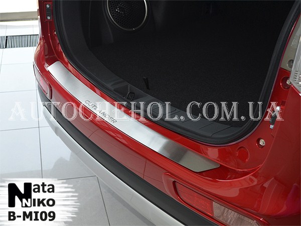 Накладка на бампер Mitsubishi Outlander 2012
