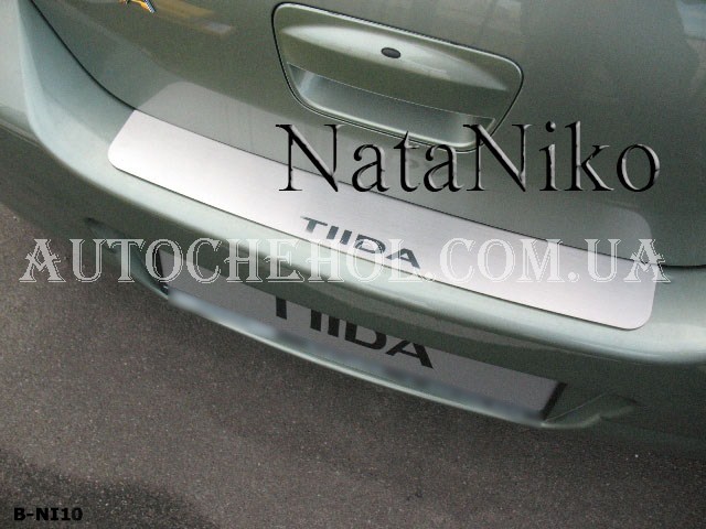 Накладка на бампер Nissan Tiida