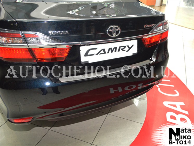 Накладка на бампер Toyota Camry 50