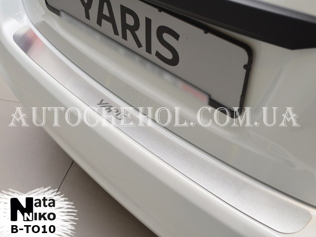 Накладка на бампер Toyota Yaris