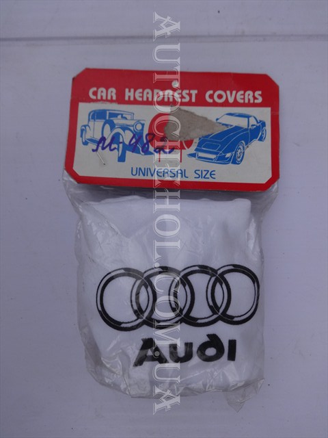 Белые чехлы на передние подголовники для Audi Q7 2008