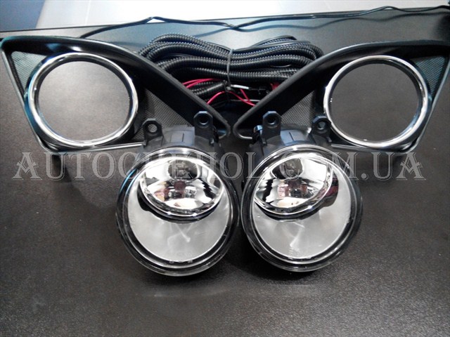 Противотуманные фара на Toyota Corolla 2007-2010