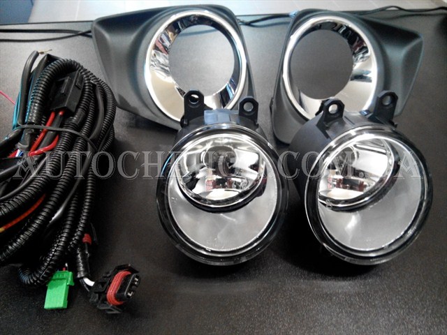Противотуманные фара на Toyota Corolla 2010-2013