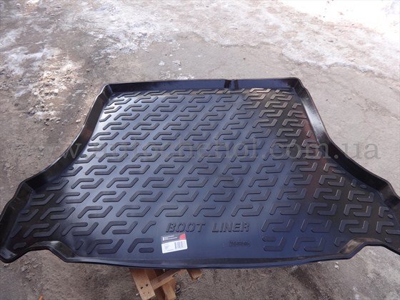 Качественный черный резиновый ковер в багажник Daewoo Lanos