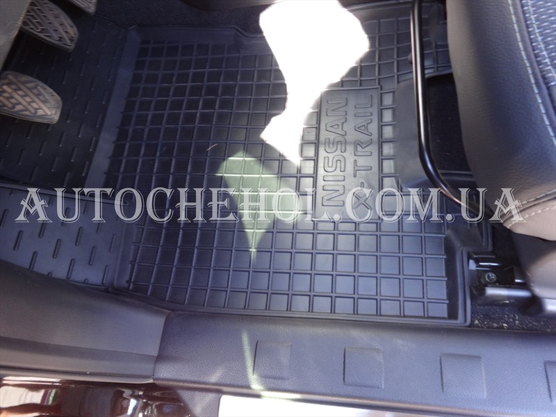 Черные резиновые коврики в салон Nissan Xtrail T 31. Autogumm