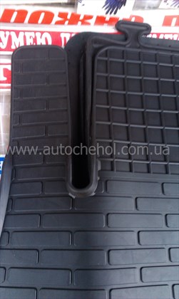 Черные резиновые коврики на Mitshubishi Pajero Wagon,Evolution-Stingray, Чехия