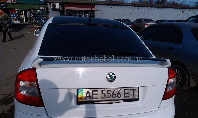 Задний спойлер на крышку багажника RS Skoda Octavia A5