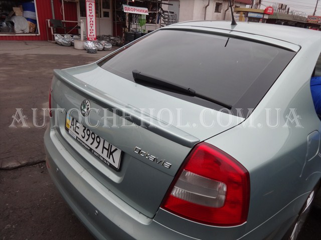 Задний спойлер на крышку багажника для  Skoda Octavia A5, Польша