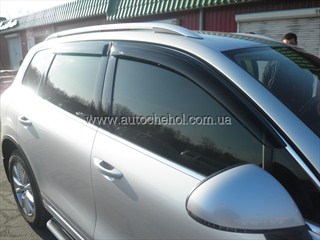 Ветровики на Volkswagen Toureg II, дефлектор окна