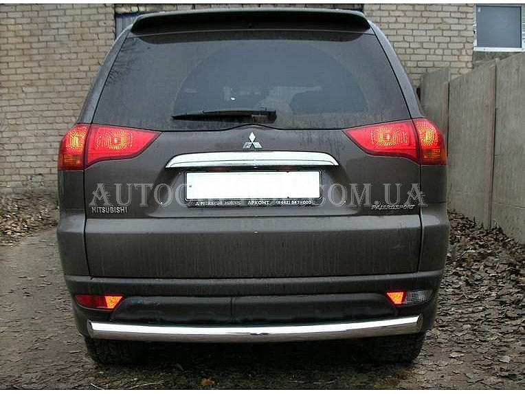 Защита заднего бампера на Mitsubishi Pajero Sport 2008