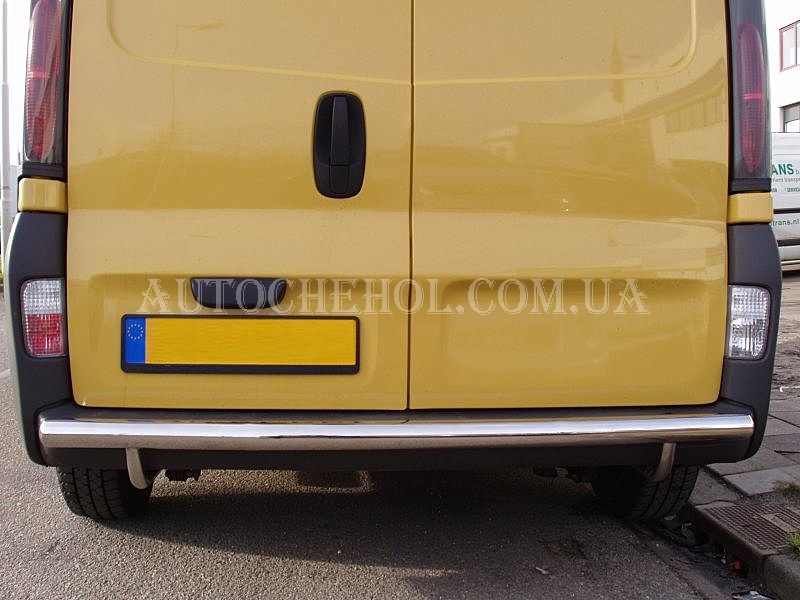Защита заднего бампера на Renault Traffic